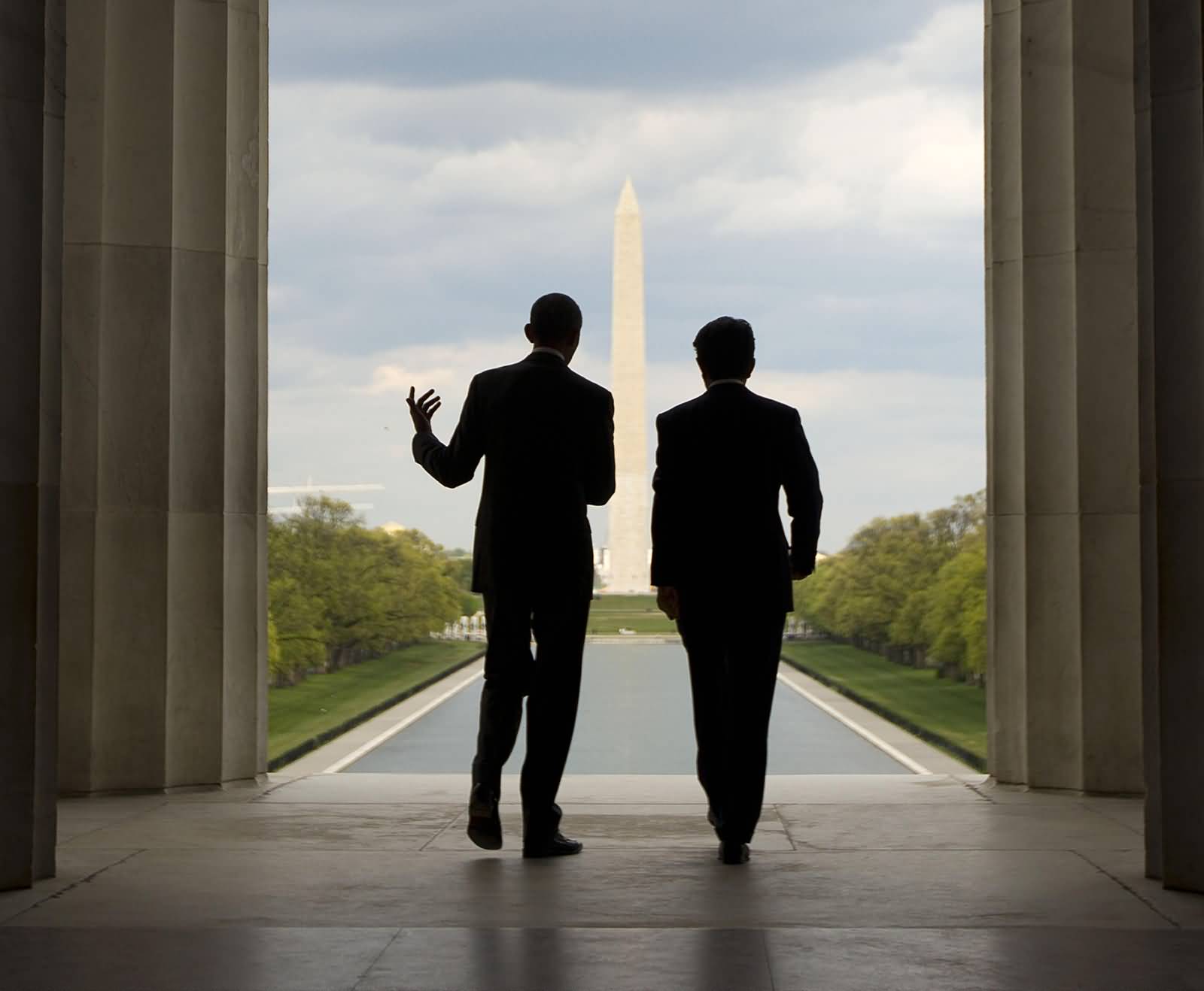 Barack Obama And Japanese Prime Minister Abe Visit Lincoln Memorial