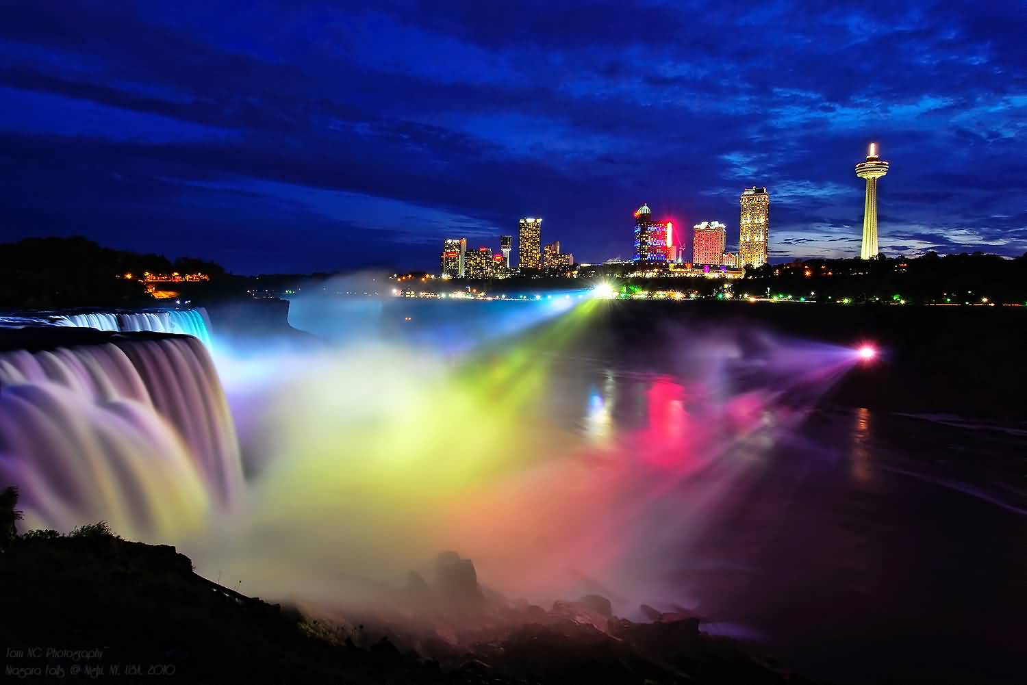 Beautiful Night Lights At The Niagara Falls