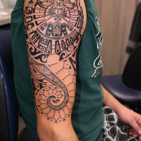 Brilliant Maori Tattoo On Right Half Sleeve