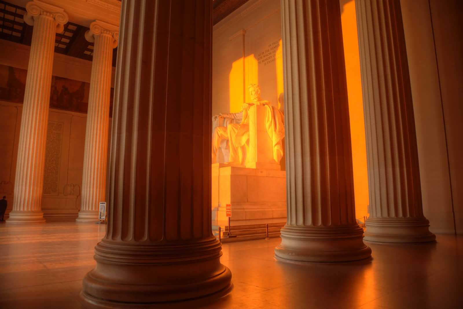Columns Inside The Lincoln Memorial