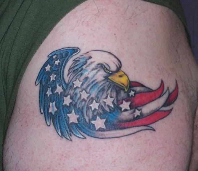 Cool Patriotic US Eagle Tattoo On Shoulder