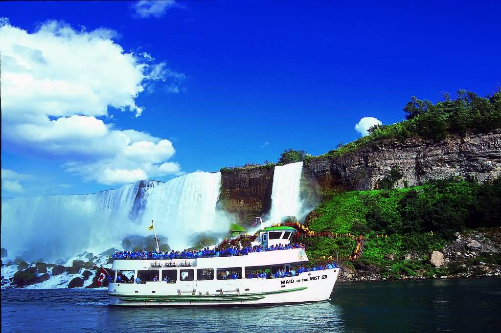 Cruise In Niagara River Near Niagara Falls