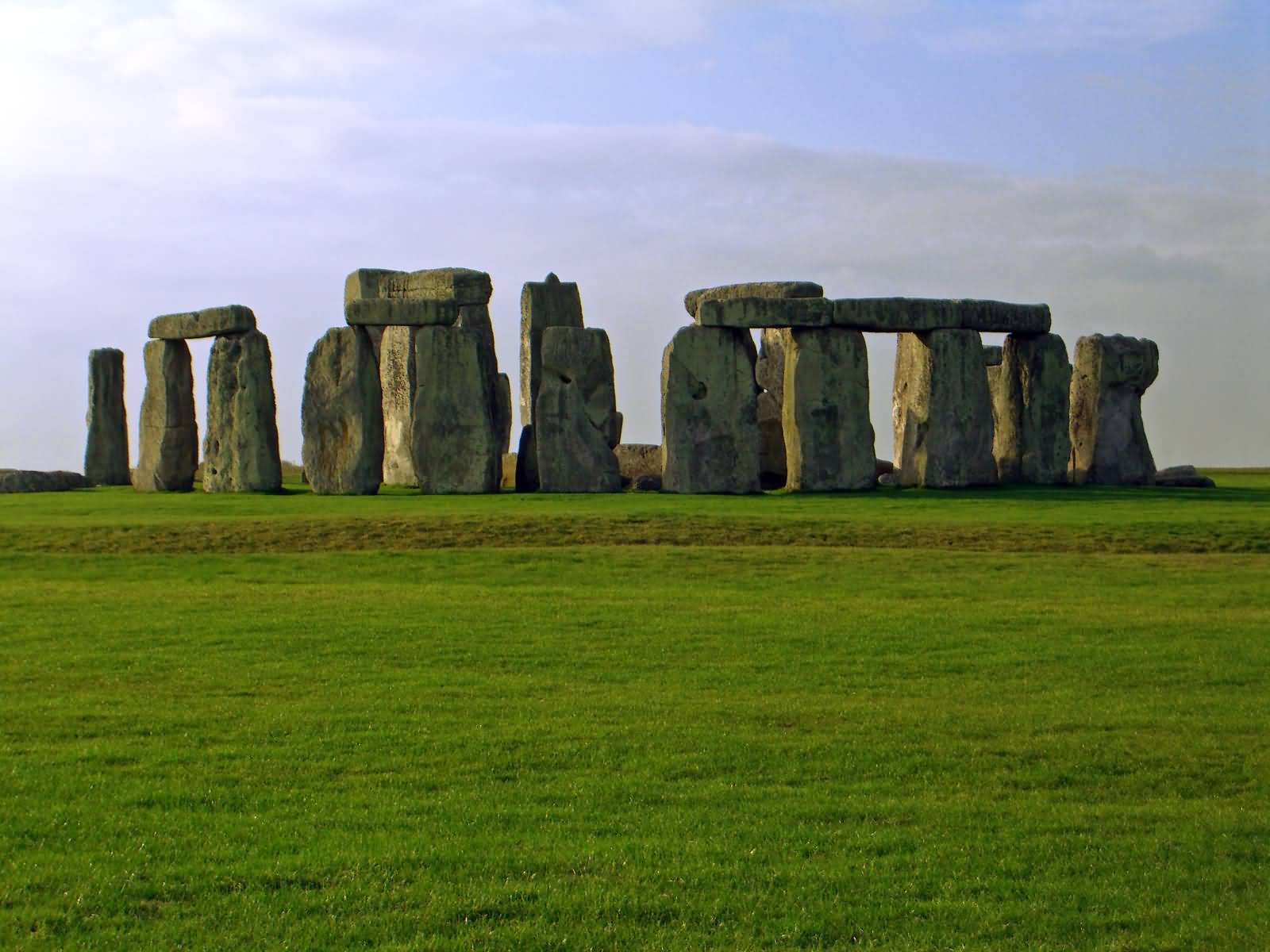 Distance View Of The Stonehenge Monument