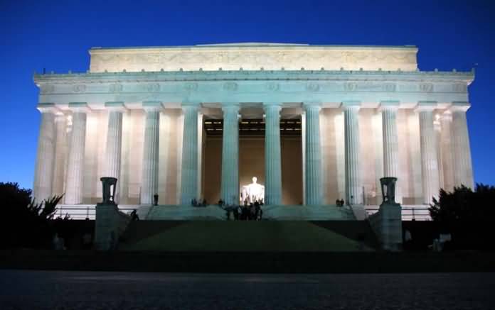 Front Facade Of Lincoln Memorial