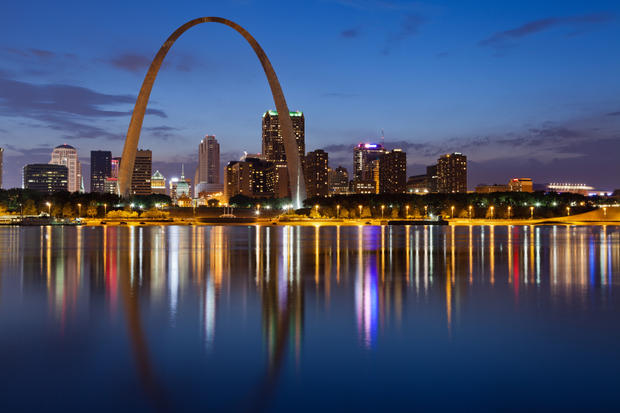 Gateway Arch During Night View