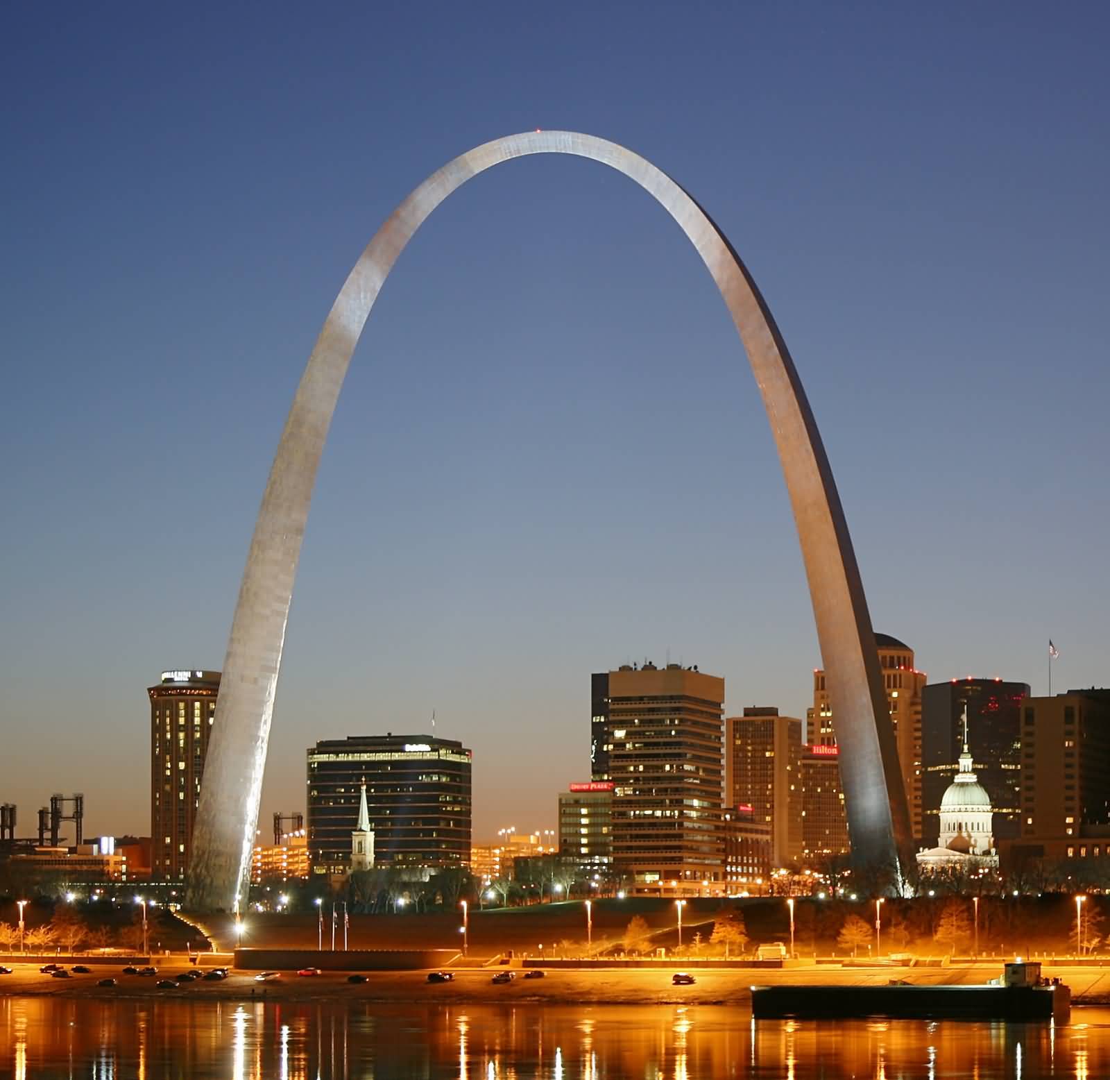 Gateway Arch In St. Louis At Night