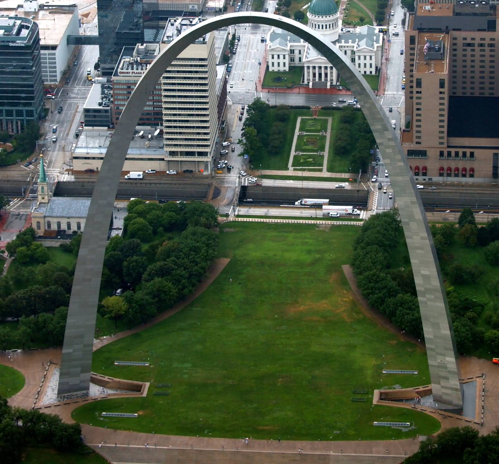 Gateway Arch View From Air