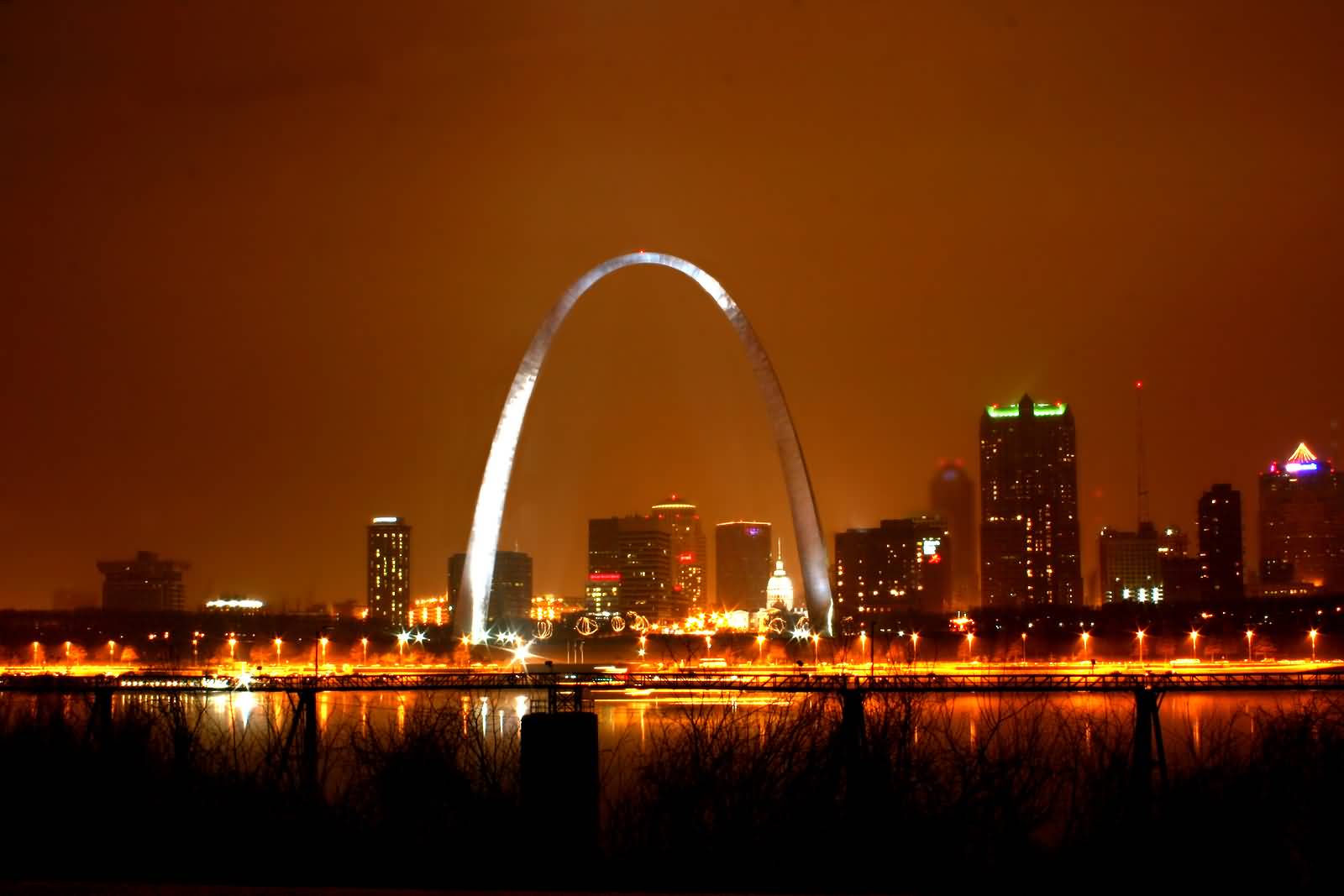 Gateway Arch With Night Lights