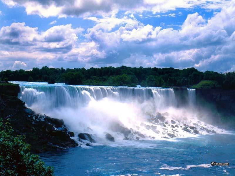 Niagara Falls Looks Beautiful