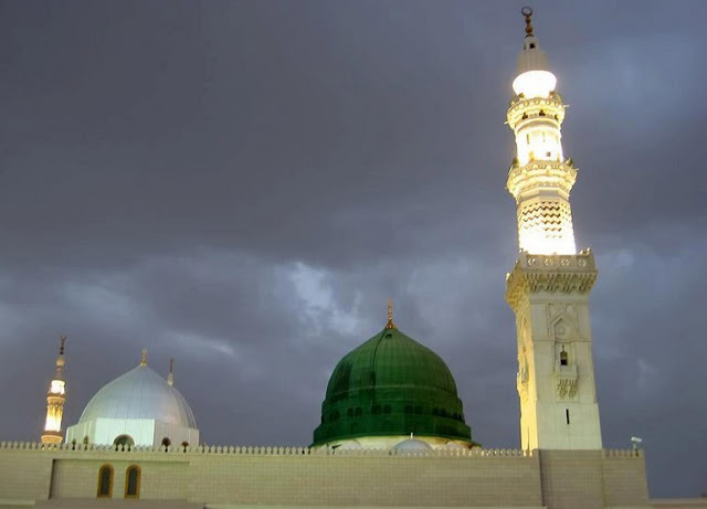 Pillars Of Al-Masjid al-Haram Lit Up At Night