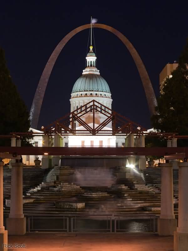 St Louis Courthouse And Gateway Arch At Night
