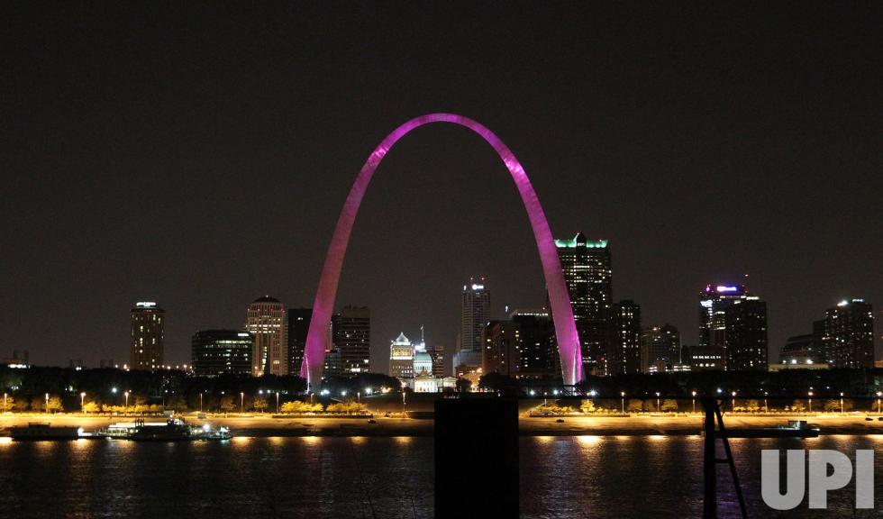 St Louis Gateway Arch At Night