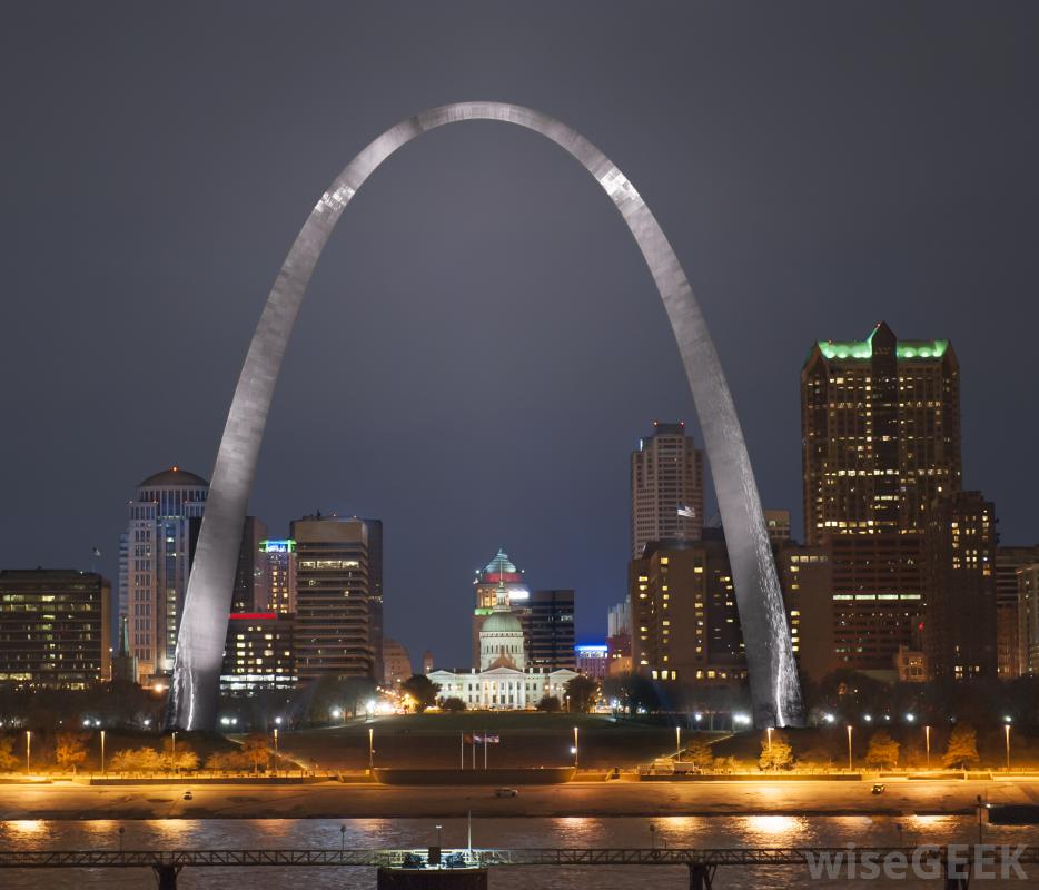 The Gateway Arch At Night In Missouri