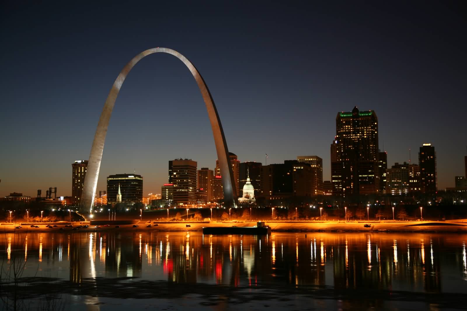 The Gateway Arch St Louis At Night