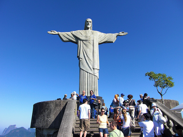 Tourists Enjoying The Of The Christ The Redeemer
