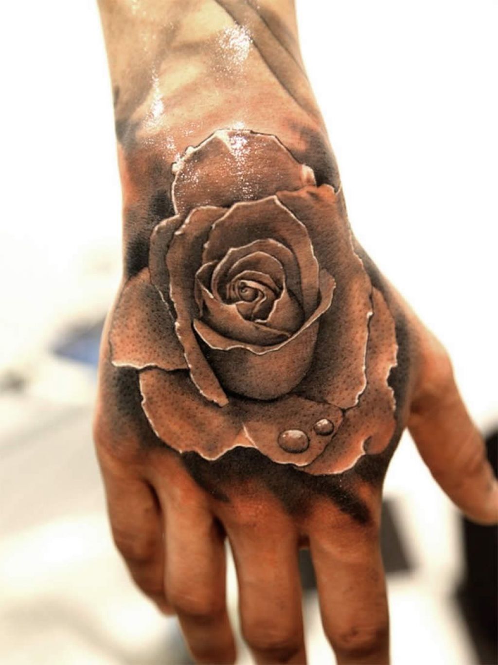 Amazing 3D Water Drops On Water Tattoo On Man Hand