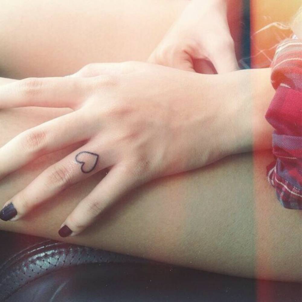 Awesome Heart Finger Tattoo For Girls