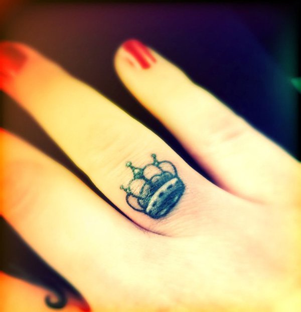 Beautiful Crown Finger Tattoo For Girls