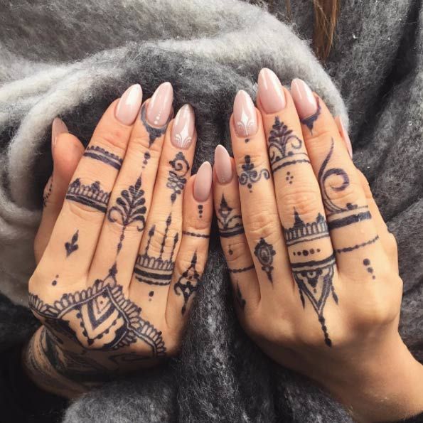 Beautiful Mehndi Fingers Tattoo By Veronica Krasovska