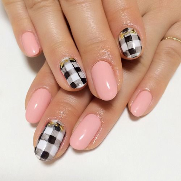 Black And White Gingham Nail Art With Pink Nails