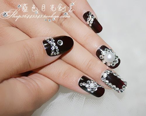 Black Nails And Pearls Nail Art Design
