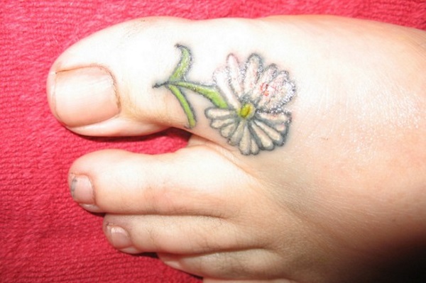 Daisy Flower Tattoo On Toe