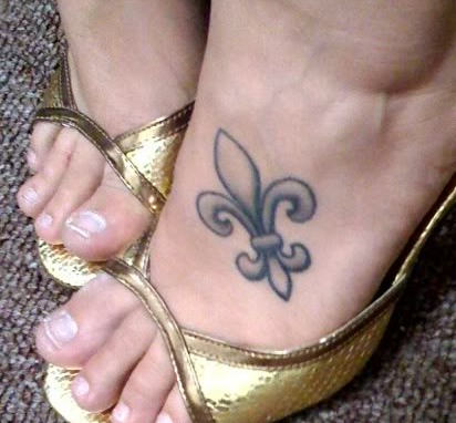 Fleur De Lis Tattoo On Girl Foot