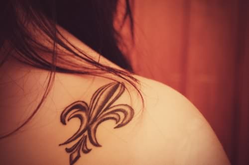 Fleur De Lis Tattoo On Upper Shoulder