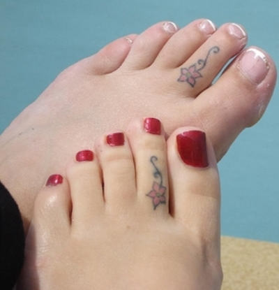 Flower Matching Toe Tattoos For Couples