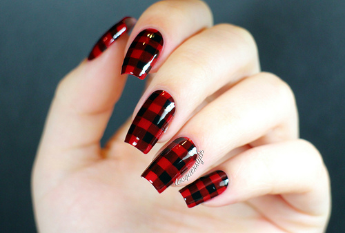 Glossy Red And Black Plaid Nail Art
