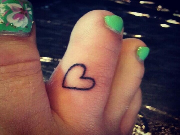 Heart Outline Toe Tattoo For Girls