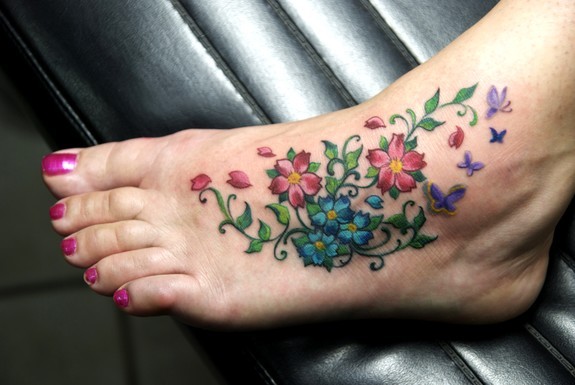 Impressive Foot Flowers Tattoo For Women