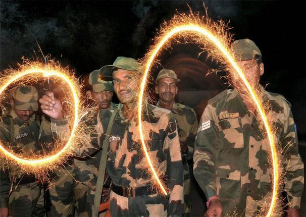 Indian Army Celebrates Diwali