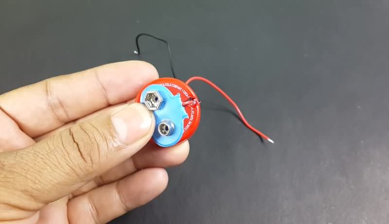 Make A Mobile Phone Charger At Home (2)
