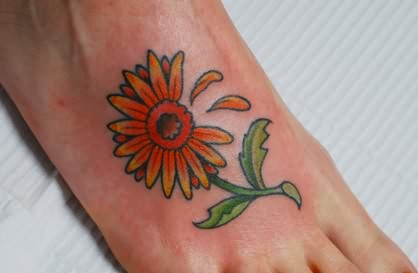 Nice Daisy Flower Tattoo On Right Foot