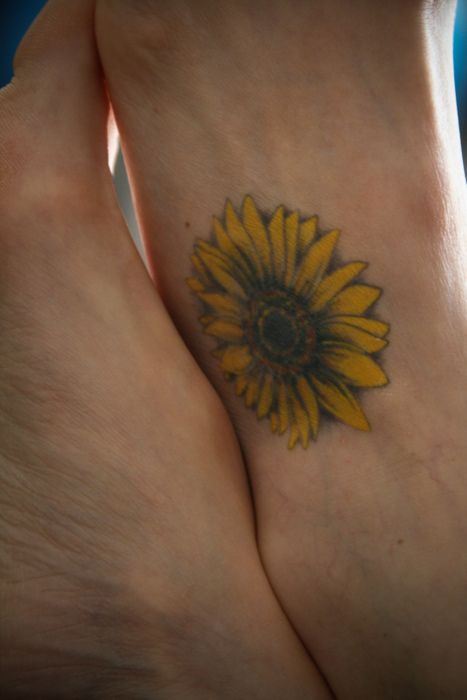 Nice Sunflower On Foot Tattoo
