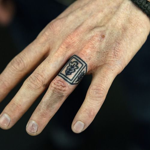 Oak Leaf Finger Ring Tattoo For Men
