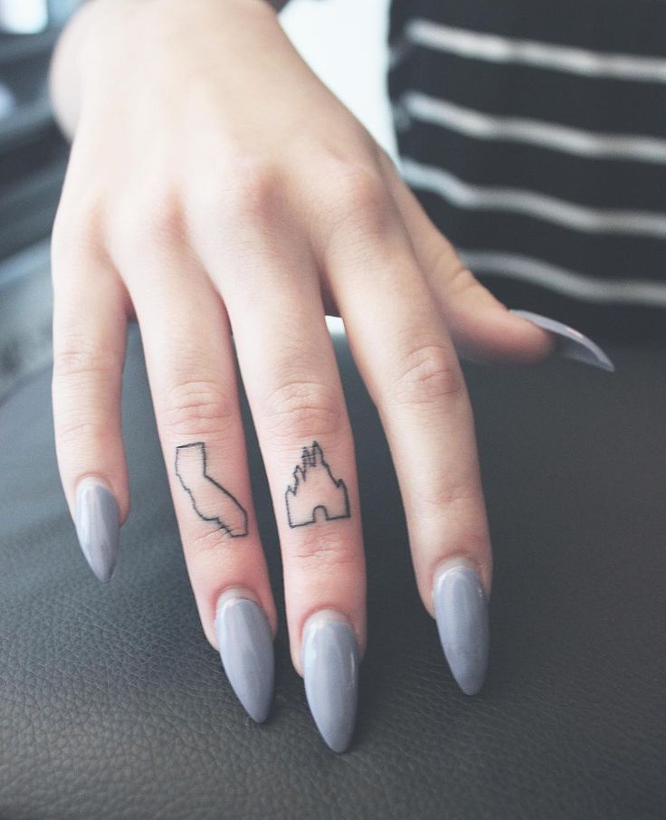 Outline Fingers Tattoo For Girls