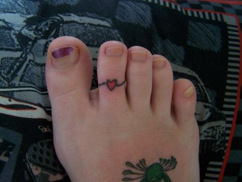 Simple Toe Heart Ring Tattoo For Kid