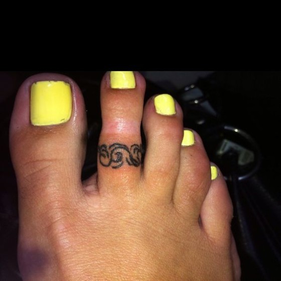 Simple Toe Ring Tattoo