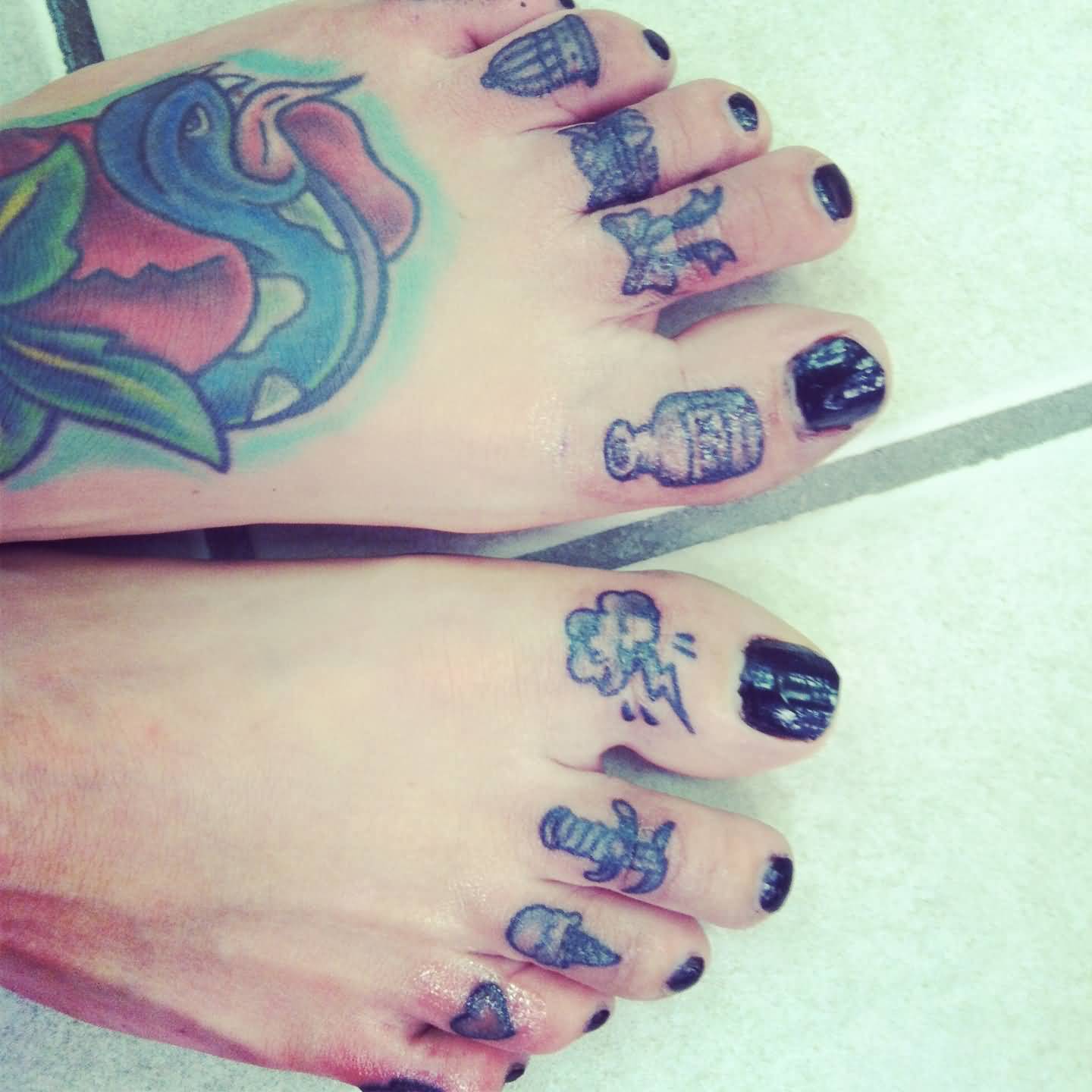Small Toe Knuckle Tattoos
