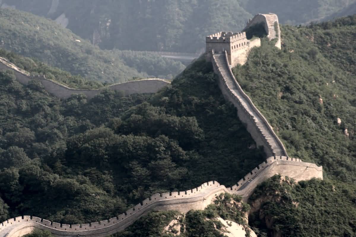 Snaking View Of The Great Wall Of China