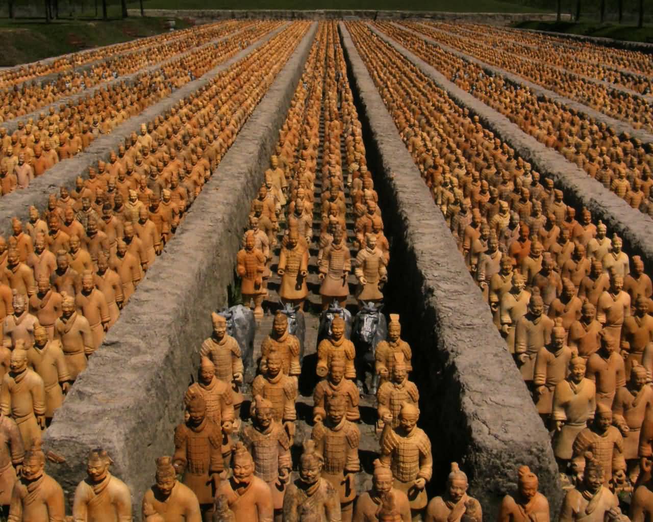 Terracotta Army Warriors Standing In Battle Array