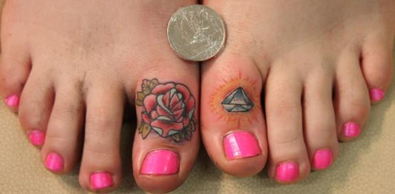 Traditional Rose And Diamond Tattoos On Toe