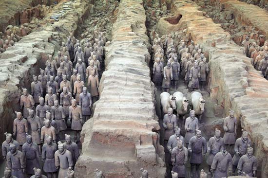 View Of Terracotta Army Soldiers In Pit1