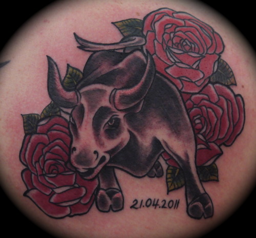 Attractive Memorial Bull Traditional Tattoo