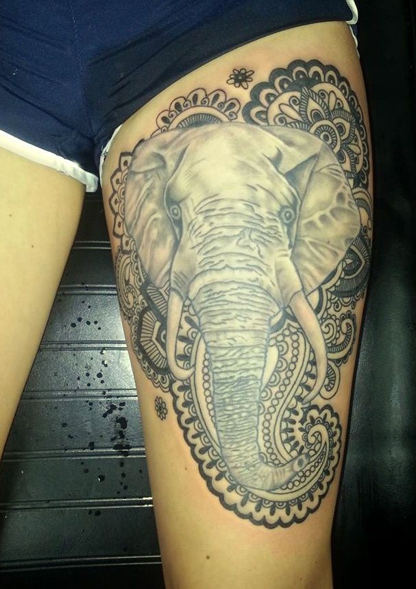 Black And Grey Elephant Head Tattoo On Thigh