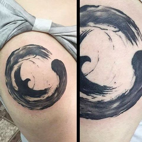 Black And Grey Zen Enso Circle With Flying Bird Tattoo Design