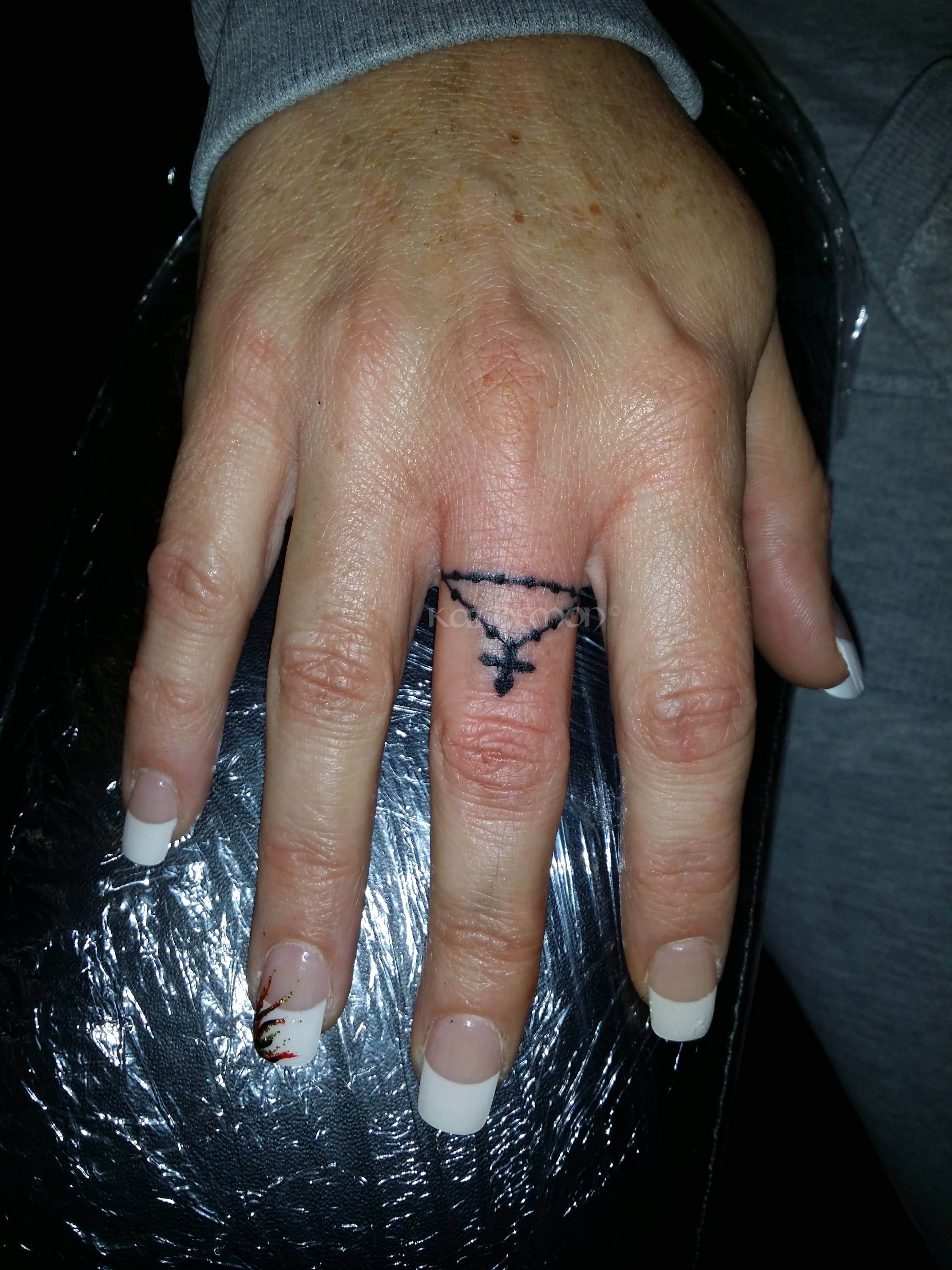 Black Ink Rosary Finger Tattoo Idea