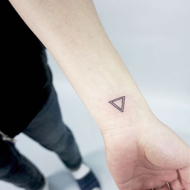 67+ Best Triangle Tattoos Ideas